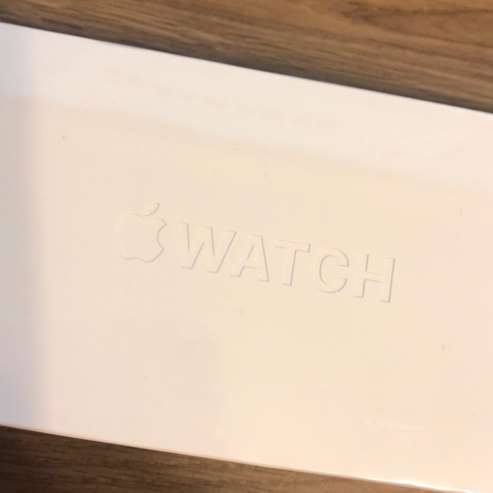 Apple Watch Series 4 (BRAND NEW)